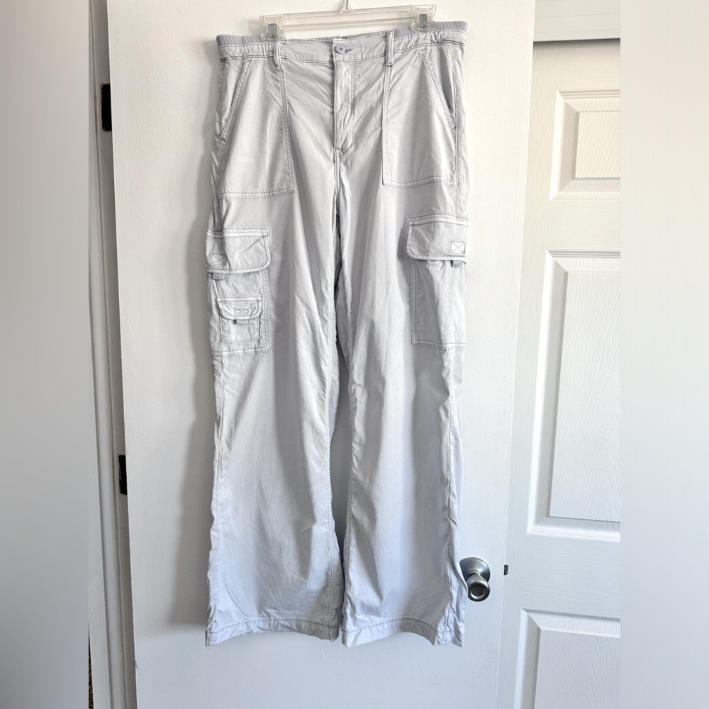 American Eagle Drape Super High Waisted Cargo Baggy Pant - Women’s Size 10 Long - Picture 2 of 10